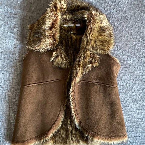 Reversible Faux Fur Suede Vest - Picture 2 of 6